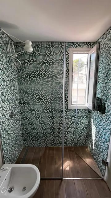 Mampara de ducha gris